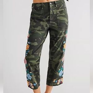 Driftwood x Free People Embroidered Camo Chino Lg 31 / 32 High Rise Floral Crop